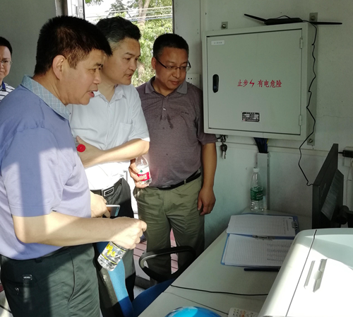 快猫
组织开展驻村扶贫工作队轮换交接工作3_副本.jpg